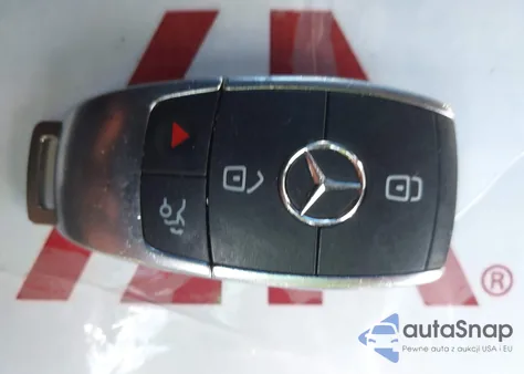 2020 Mercedes-Benz A 220 z USA, uszkodzony, nr VIN WDD3G4EBXLW037901